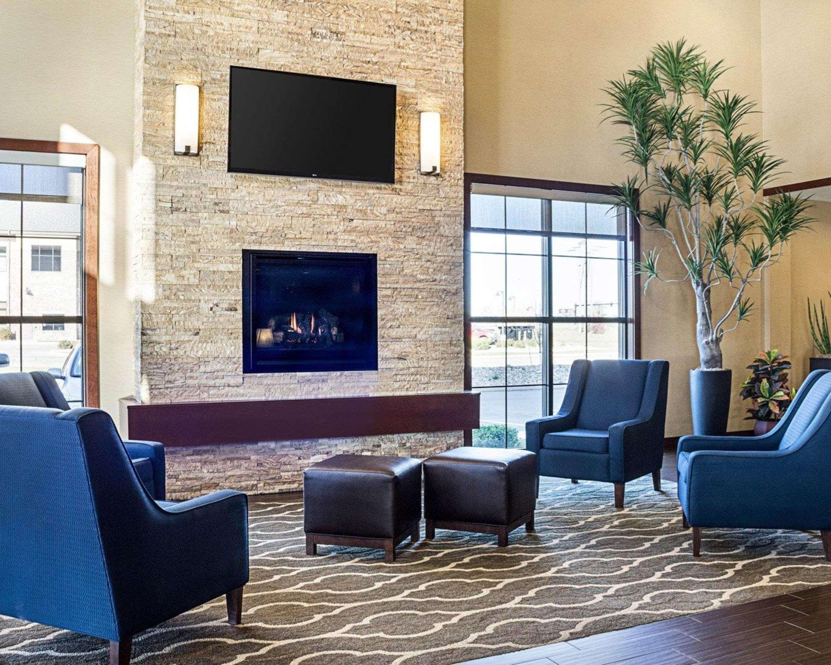 Comfort Suites Fargo Medical Center Esterno foto