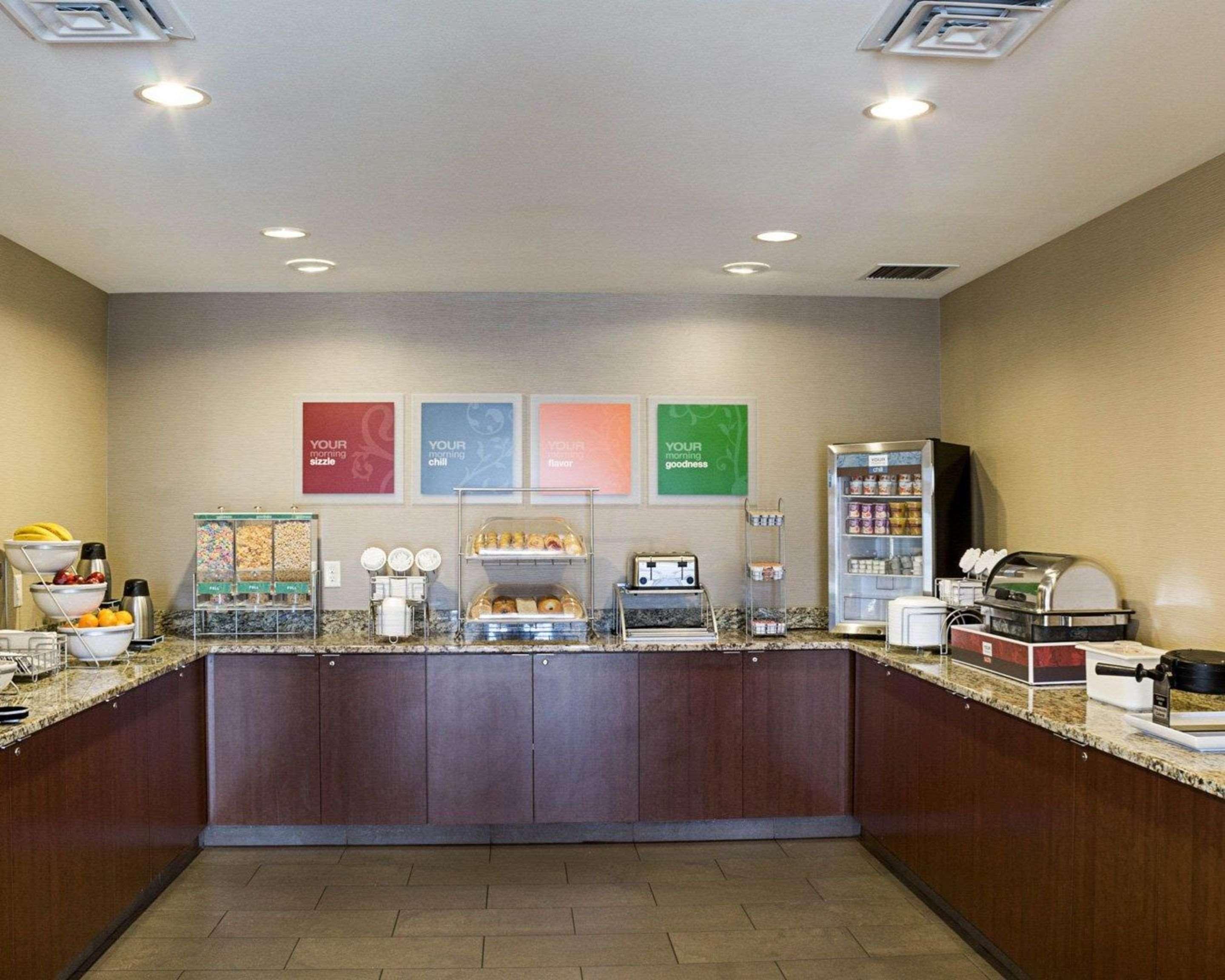 Comfort Suites Fargo Medical Center Esterno foto