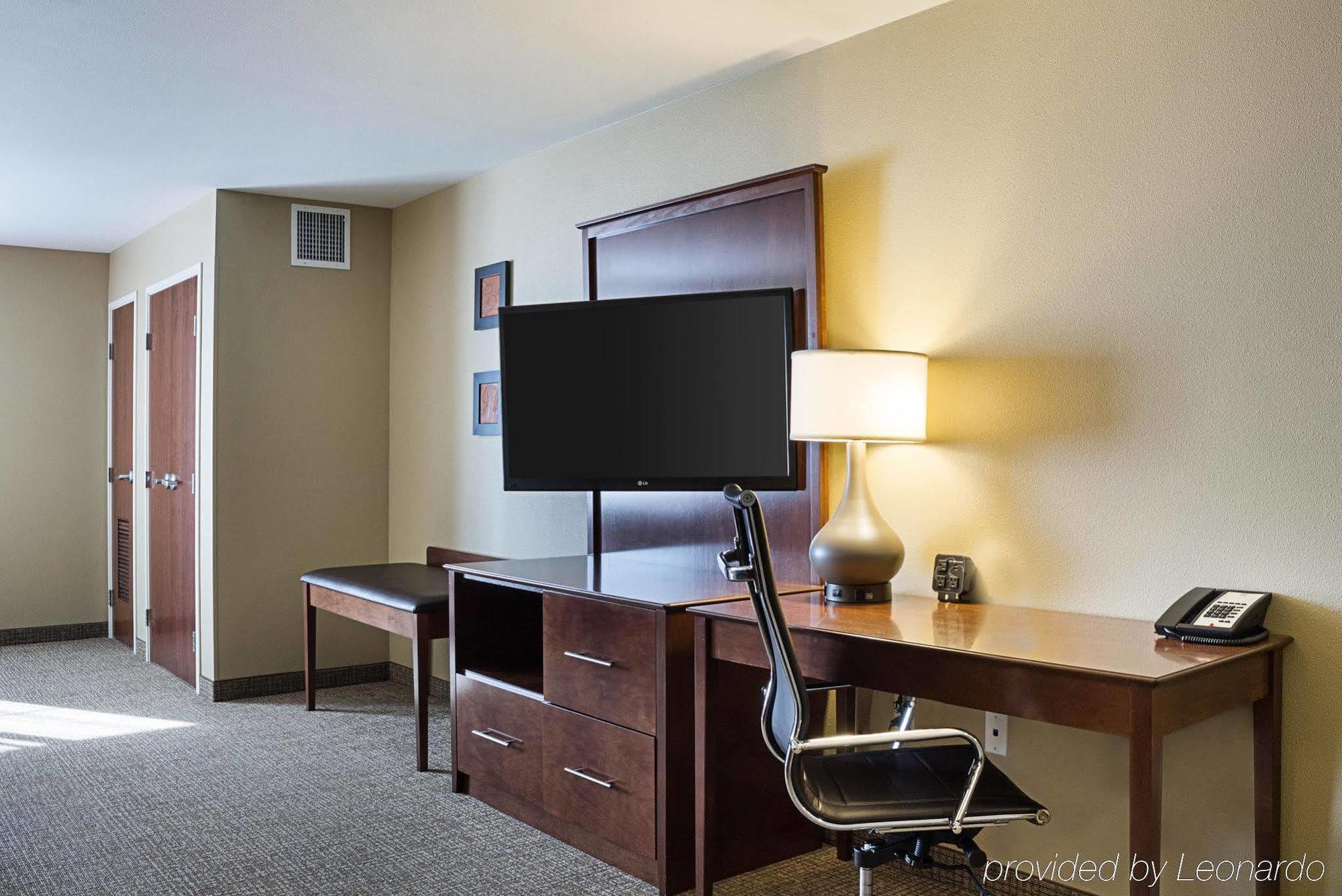 Comfort Suites Fargo Medical Center Esterno foto
